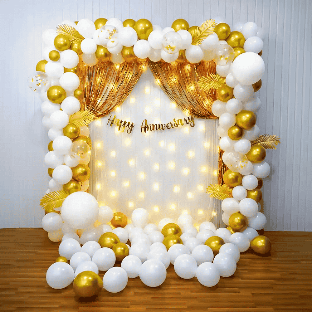 Service Provider of Gold Balloon Decoration in Pune, Maharashtra, India.